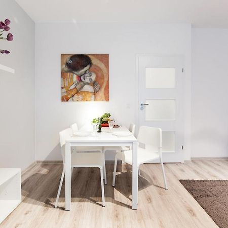 Project Comfort Apartament Dywizjonu 303 175/8 Warszawa Apartment Ngoại thất bức ảnh