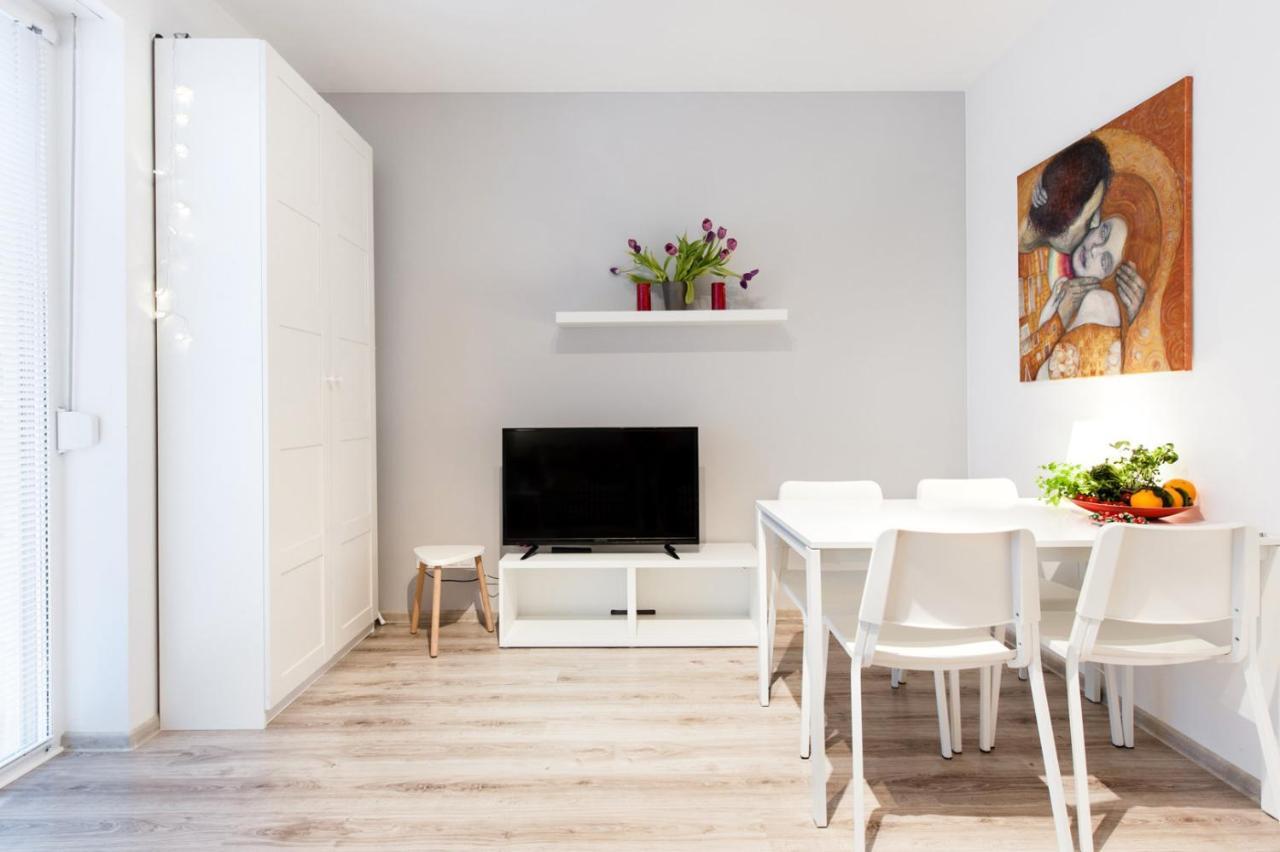 Project Comfort Apartament Dywizjonu 303 175/8 Warszawa Apartment Ngoại thất bức ảnh